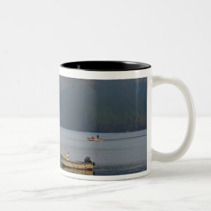 Caneca De Café Em Dois Tons Ásia, Japão, Hakone. Vista do início da manhã do M
