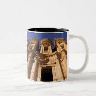 Caneca De Café Em Dois Tons Ásia, Jordânia, Petra. El Deir, O Mosteiro.