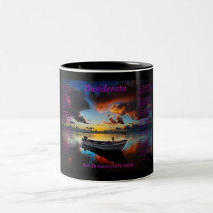 Caneca De Café Em Dois Tons Ataque com um barco velho do rolo e um motor