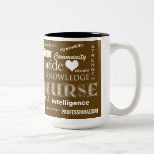 Caneca De Café Em Dois Tons Atributos de Orgulho de Enfermeiro/Marrom