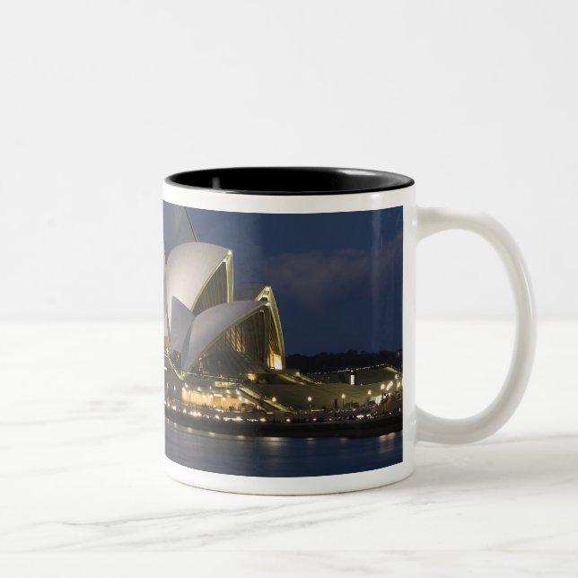 Caneca De Café Em Dois Tons Austrália, Sydney. Casa da Ópera à noite em (Direita)