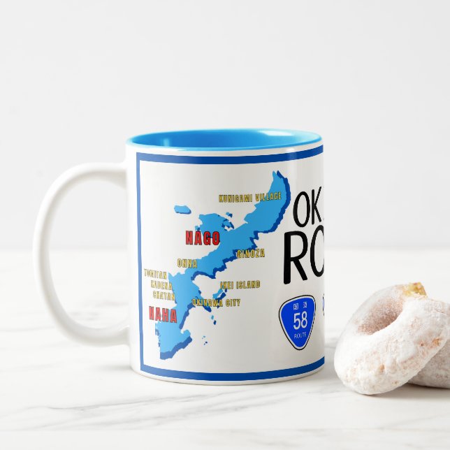 Caneca De Café Em Dois Tons Autoestradas da Ilha Okinawa, Japão, Bandeira de O (Com Donut)