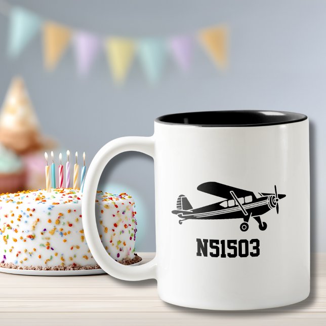 Caneca De Café Em Dois Tons  Avião Piper Cub número de cauda personalizado sim (Criador carregado)