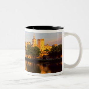 Caneca De Café Em Dois Tons Avinhão, Vaucluse, Provença, França, Ródano
