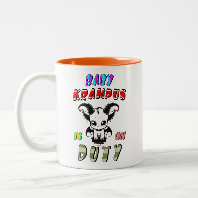 Caneca De Café Em Dois Tons Baby Krampus Está Em Serviço (Esquerda)