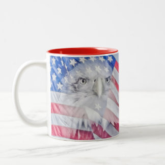 Caneca De Café Em Dois Tons Bald Eagle e a bandeira americana
