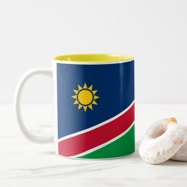 Caneca De Café Em Dois Tons Bandeira da Namíbia (Com Donut)