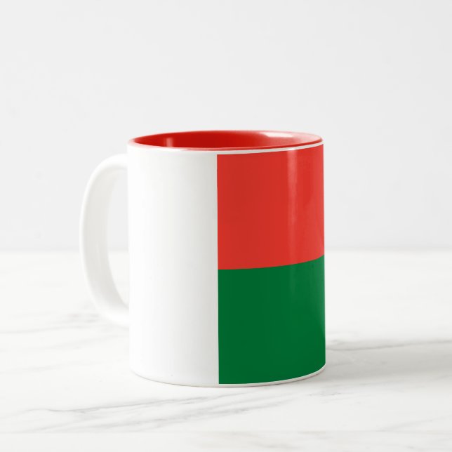 Caneca De Café Em Dois Tons Bandeira de Madagáscar (Frente Esquerda)