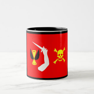 Caneca De Café Em Dois Tons Bandeira de pirata temperamental de Christopher