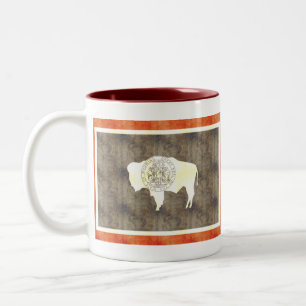 Caneca De Café Em Dois Tons Bandeira retro de Wyoming do vintage