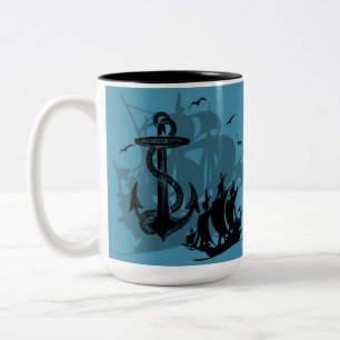 Caneca De Café Em Dois Tons Barco Pirata e Silhueta Preta