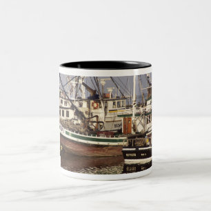 Caneca De Café Em Dois Tons Barcos de pesca em Westport WA