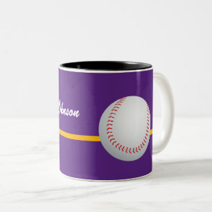 Caneca De Café Em Dois Tons Basebol em fundo roxo colorido personalizável