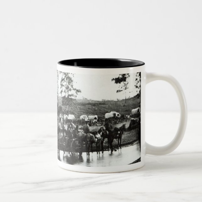 Caneca De Café Em Dois Tons Bateria federal que passa um tributário na batalha (Direita)