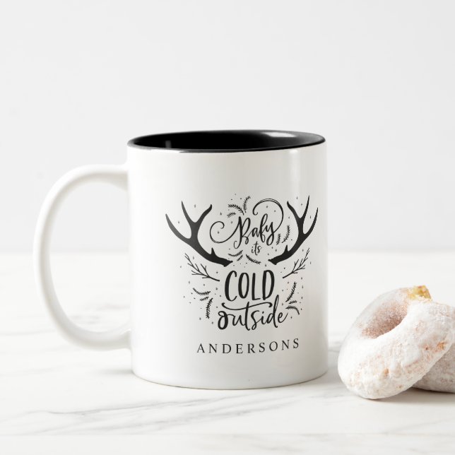 Caneca De Café Em Dois Tons Bebê, está frio fora do feriado natalino (Com Donut)
