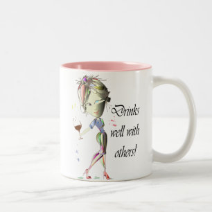 Caneca De Café Em Dois Tons Bebidas bem com outro, arte engraçada do vinho