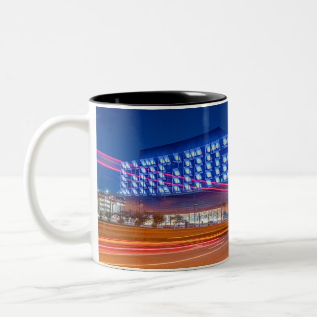 Caneca De Café Em Dois Tons Bem-Vindo A Cincinnati Ohio Coffee Mug (Esquerda)
