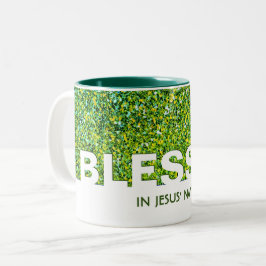 Caneca De Café Em Dois Tons BENDITO Em Nome de Jesus | Brilho VERDE Elegante