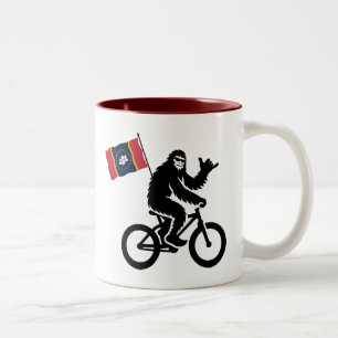 Caneca De Café Em Dois Tons Bigfoot Ciclista Bandeira do Mississippi