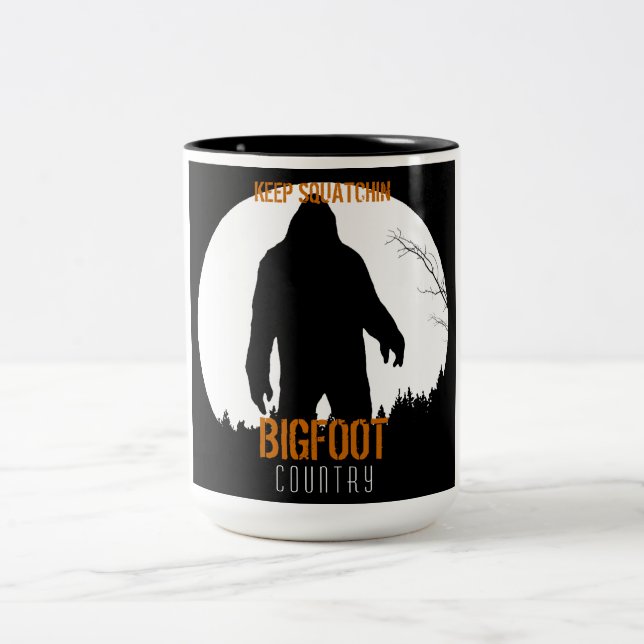 Caneca De Café Em Dois Tons Bigfoot Country Keep Squatchin Mug 2 (Centro)