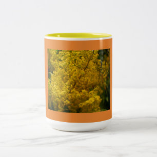 Caneca De Café Em Dois Tons Blooms de julho amarelo