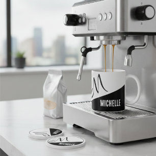 Caneca De Café Em Dois Tons Bloqueio de cores preto e branco com monograma clá