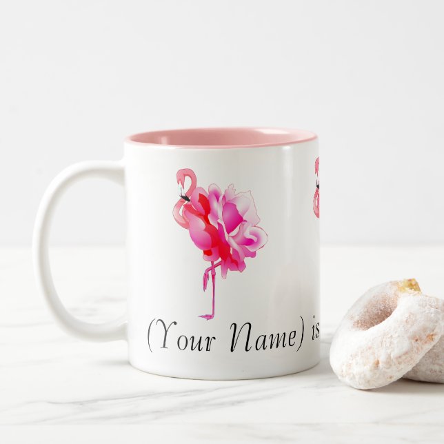 Caneca De Café Em Dois Tons Bloqueio de Flamingos Rosa e Nome Personalizado de (Com Donut)