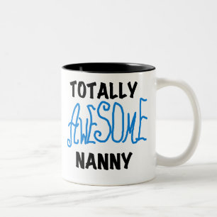 Caneca De Café Em Dois Tons Blue Totalmente Incrível Nanny T-shirts e presente