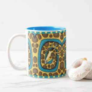 CANECA DE CAFÉ EM DOIS TONS BOBO GIRAFFE LONG NECK E SPOTS, ARTE FOLK ENGRAÇA