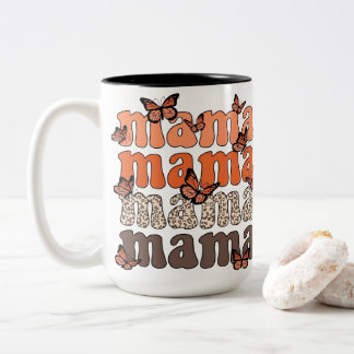Caneca De Café Em Dois Tons Boho Borboleta Mamãe Tipografia Gráfica Empilhada