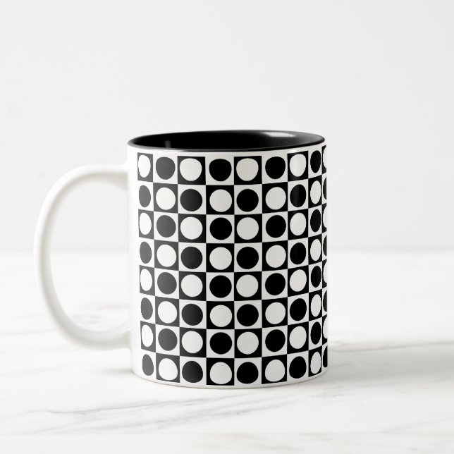 Caneca De Café Em Dois Tons Bolinhas brancas pretas verificadas (Esquerda)