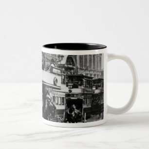 Caneca De Café Em Dois Tons Bondes em Manchester, c.1900