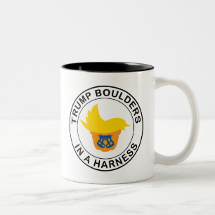 Caneca De Café Em Dois Tons Boulders De Trump Num Harness