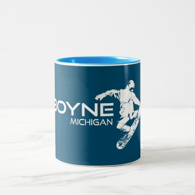 Caneca De Café Em Dois Tons Boyne Mountain Resort Michigan Snowboarder (Centro)