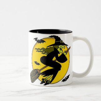 Caneca De Café Em Dois Tons Bruxa De Halloween Na Broomstick