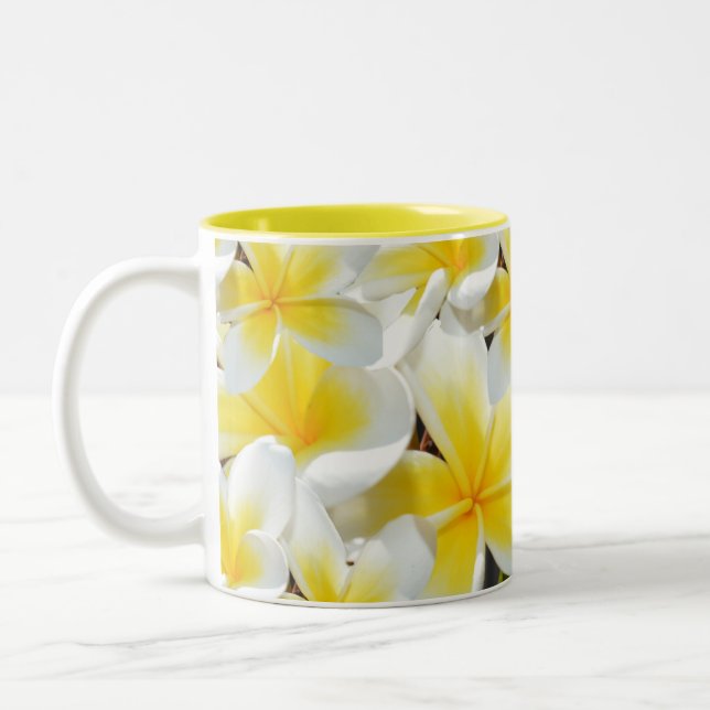 Caneca De Café Em Dois Tons Buquê amarelo de Frangipani, (Esquerda)