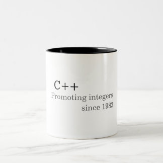Caneca De Café Em Dois Tons C++: Promovendo inteiros desde 1983 (caneca)
