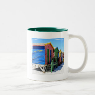 Caneca De Café Em Dois Tons Cabanas coloridas da praia