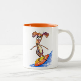 Caneca De Café Em Dois Tons Cachorro branco na prancha