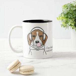 Caneca De Café Em Dois Tons Cachorro Relaxando com Chiclete Fofo Beagle Engraç