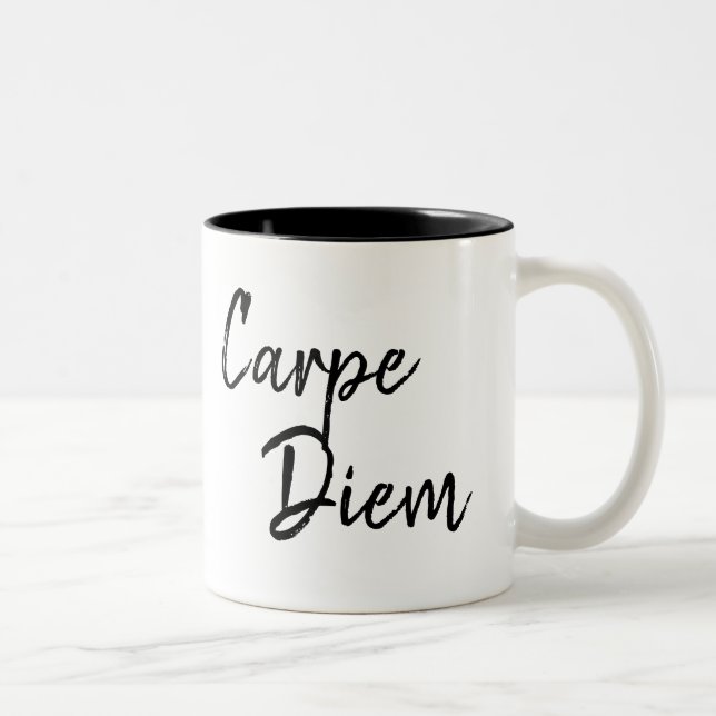 Caneca De Café Em Dois Tons café cómico do diem | do carpe do provérbio | (Direita)