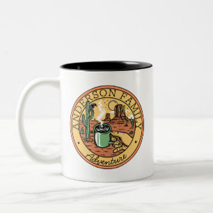 Caneca De Café Em Dois Tons Café Monograma da Família Personalizada de Aventur