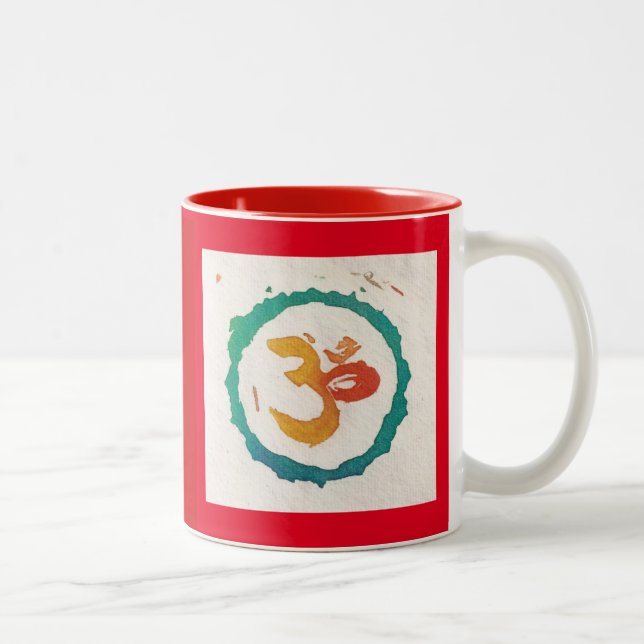 Caneca De Café Em Dois Tons Caligrafia Red Yoga Om (Direita)