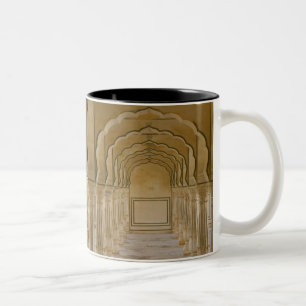 Caneca De Café Em Dois Tons Caminho Arranhado com colunas dentro Amber Palace,