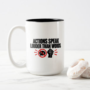 Caneca De Café Em Dois Tons Camiseta 'Ações Falam Mais Alto Que Palavras'