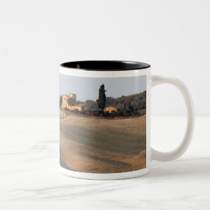 Caneca De Café Em Dois Tons Campo agrícola ao pôr do sol, Val d'Orcia, Toscana
