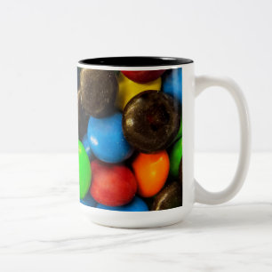 Caneca De Café Em Dois Tons Cândias coloridas e doces