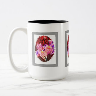 Caneca De Café Em Dois Tons "Caneca cor-de-rosa da flor da íris "