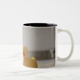 Caneca De Café Em Dois Tons Cão na esteira com pato plástico