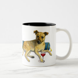 Caneca De Café Em Dois Tons Cão rajado bonito que aprecia a pintura da